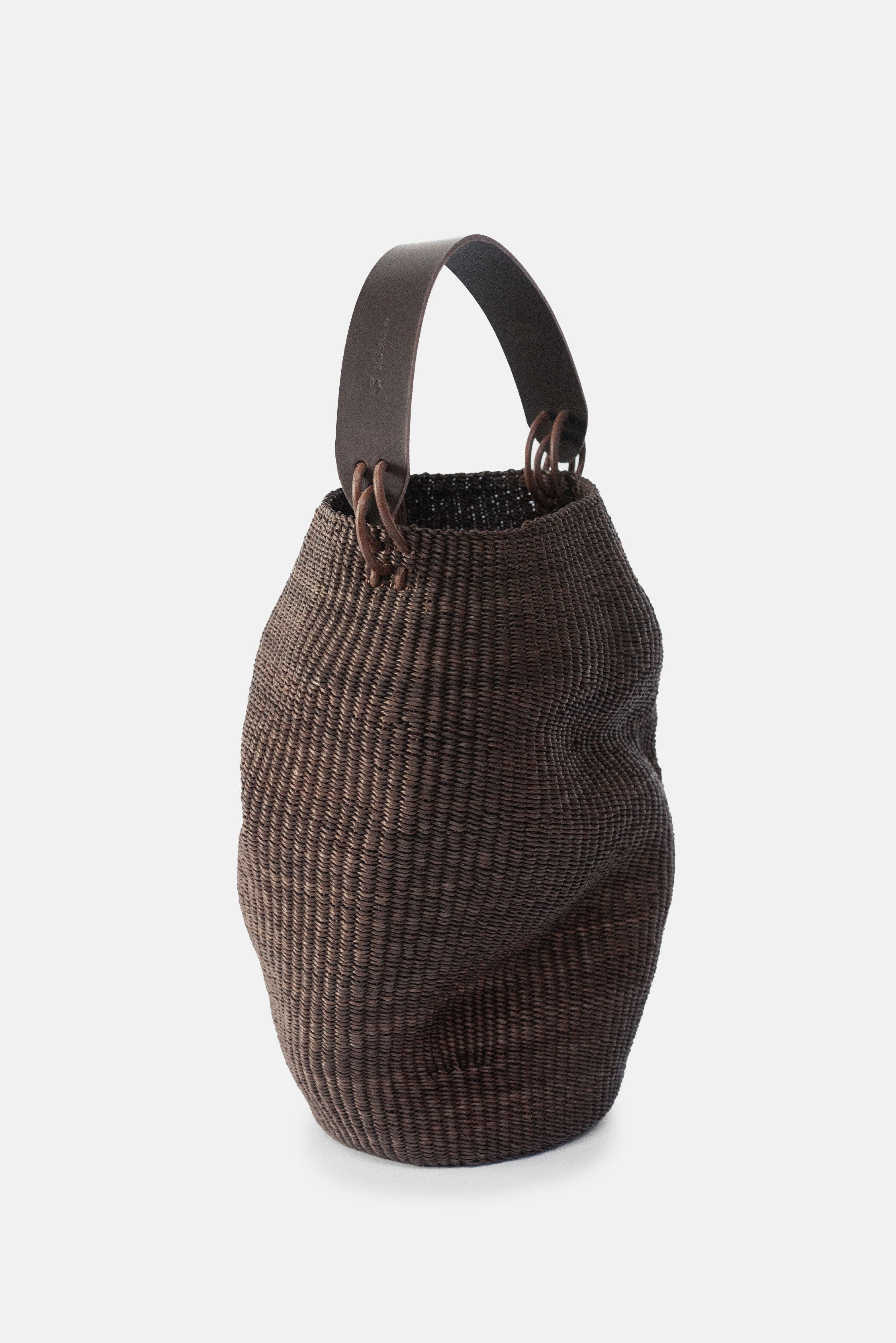 Inès Bressand POT FROISSÉ AKAMAE BAG N. 40 $271.91 USD - Biffi