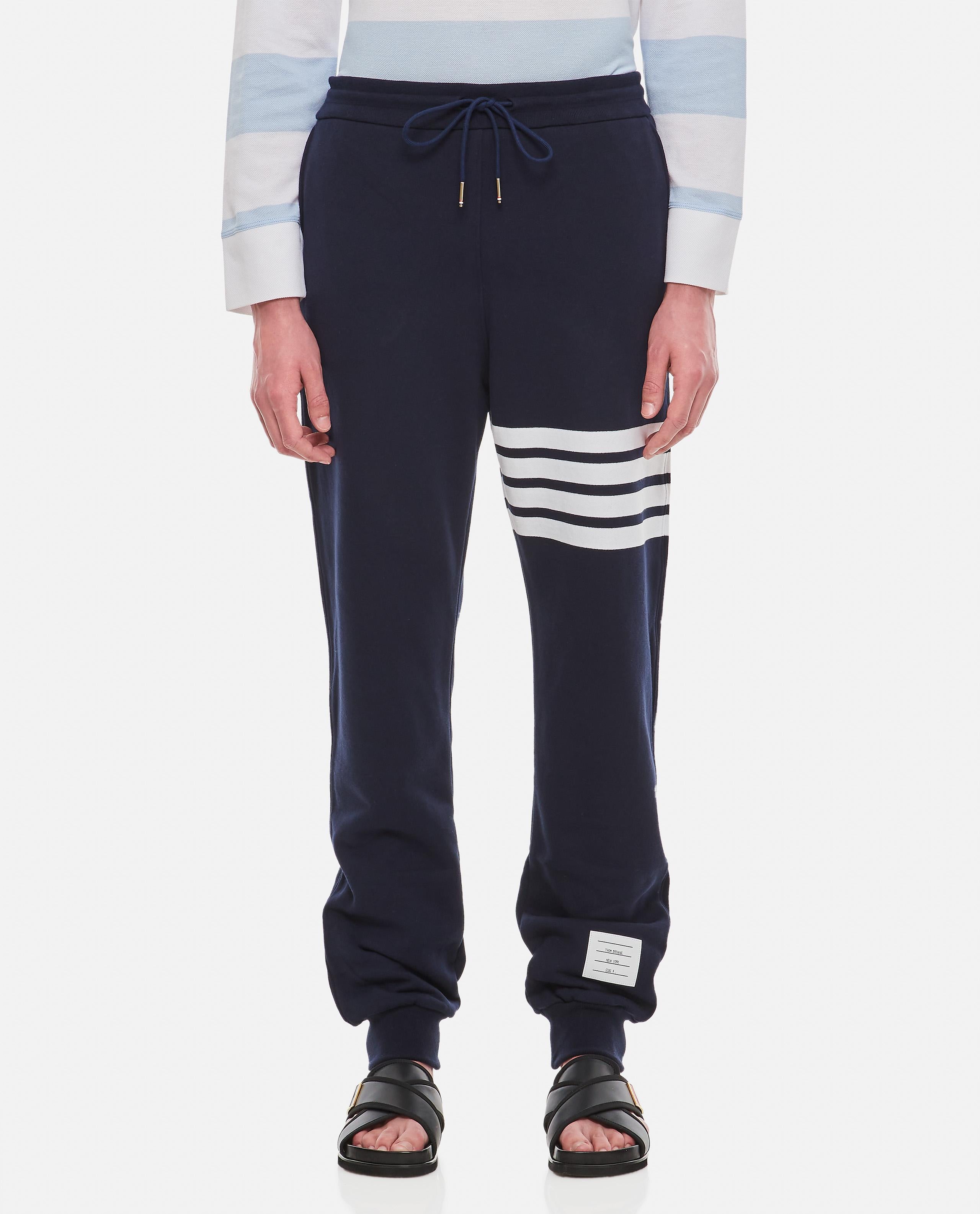 THOM BROWNE クラシック4-BARジャージー Sweatpants W/ Engineered 4 Bar In Solid Classic Loopback