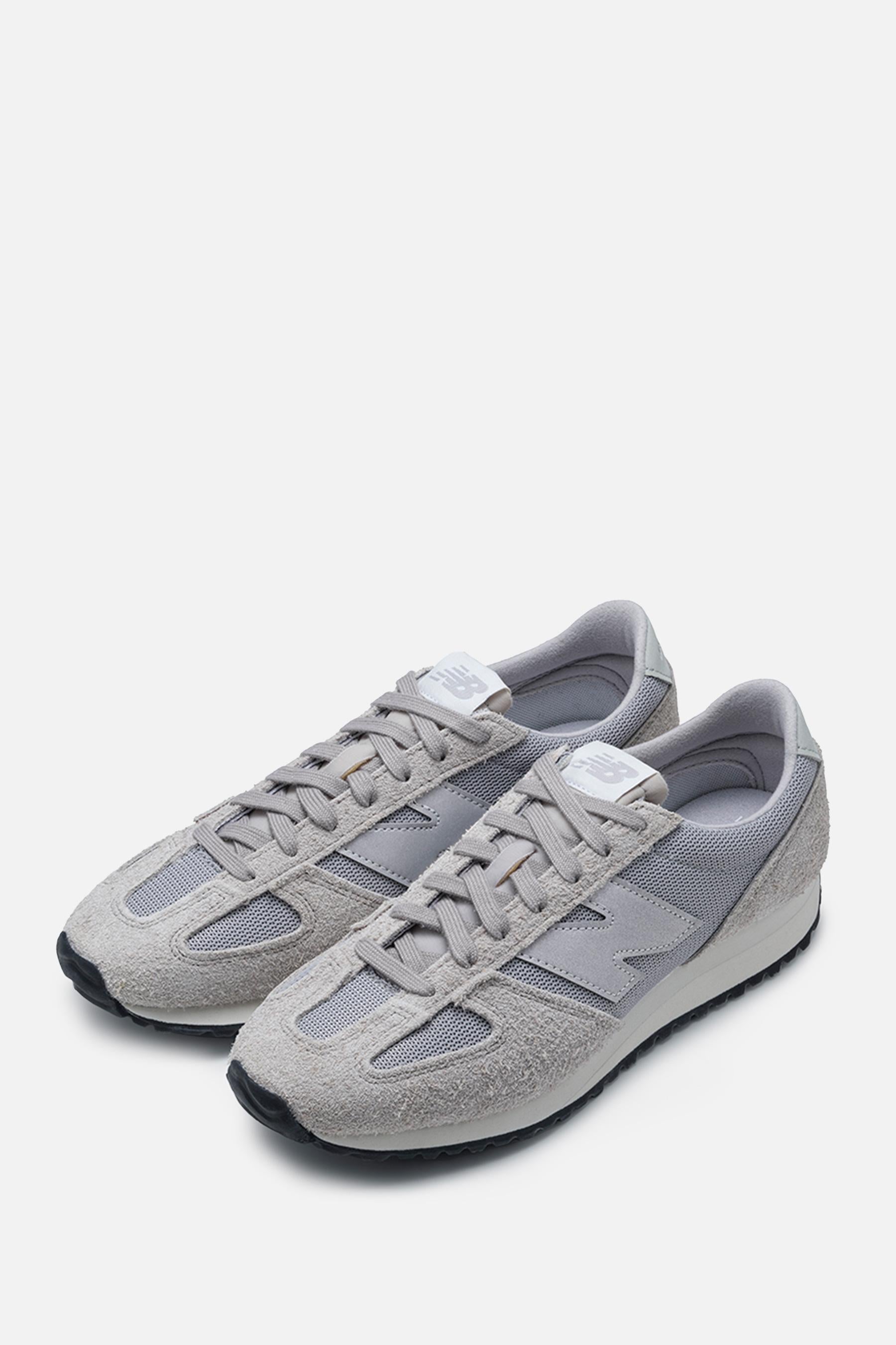 Junya Watanabe NEW BALANCE x JUNYA WATANABE SNEAKERS $189.54 USD