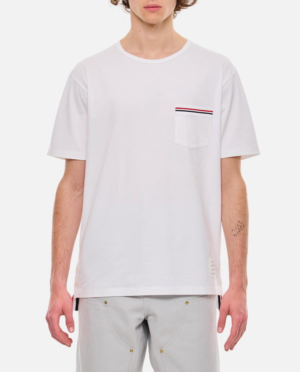 T-SHIRT CON TASCHINO MJS010A 01454100 Thom Browne 